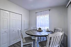 Valrico Retreat w/ Fire Pit ~ 18 Mi to Tampa!