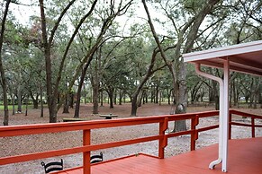 Valrico Retreat w/ Fire Pit ~ 18 Mi to Tampa!