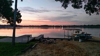 Waterfront Gem w/ Pool, Dock & Lanai in Tampa!