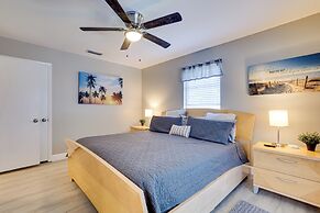 Waterfront Villa w/ Pool ~ 5 Mi to Ybor City!