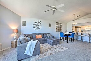 < 8 Mi to Disney: Getaway w/ Deck in Kissimmee!