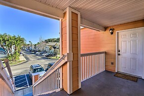 < 8 Mi to Disney: Getaway w/ Deck in Kissimmee!