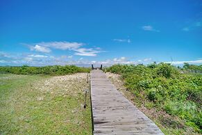 Beachfront Condo w/ 3 Pools on St Helena Island!