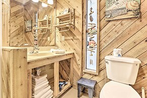 Bayfront Santa Rosa Escape Only 5 Miles to Beach!