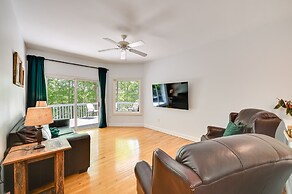 Seasonal Beach + Boat Dock: Lake Hartwell Home!