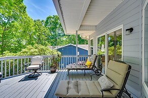 Seasonal Beach + Boat Dock: Lake Hartwell Home!