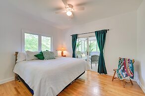 Seasonal Beach + Boat Dock: Lake Hartwell Home!