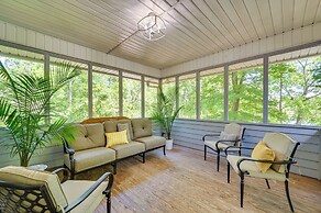Seasonal Beach + Boat Dock: Lake Hartwell Home!