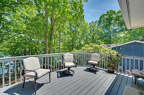 Seasonal Beach + Boat Dock: Lake Hartwell Home!