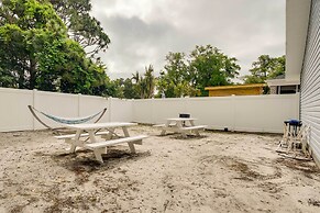 2 Mi to Barefoot Landing: Family Retreat