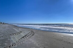 2 Mi to Barefoot Landing: Family Retreat