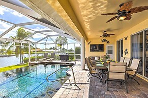Waterfront Pool & Spa: Relaxing Cape Coral Retreat