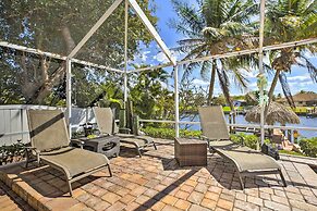Waterfront Pool & Spa: Relaxing Cape Coral Retreat