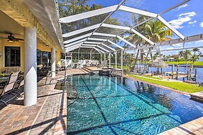 Waterfront Pool & Spa: Relaxing Cape Coral Retreat