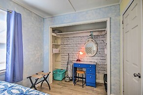 Adorable Lakefront Cottage w/ Dock & Grill!