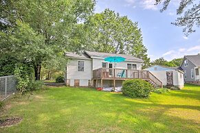 Adorable Lakefront Cottage w/ Dock & Grill!