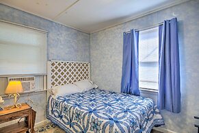 Adorable Lakefront Cottage w/ Dock & Grill!