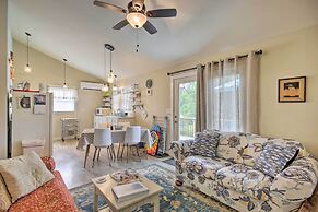 Adorable Lakefront Cottage w/ Dock & Grill!