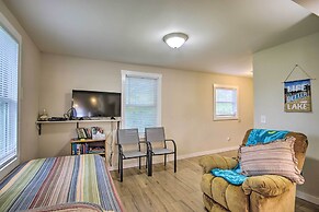 Adorable Lakefront Cottage w/ Dock & Grill!