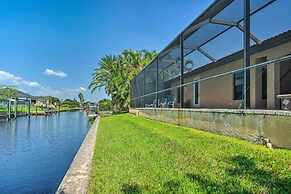 Private Pool & Grill: Canalfront Cape Coral Home