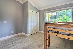 3 Mi to Dtwn Bradenton: Home w/ Yard!