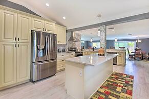 3 Mi to Dtwn Bradenton: Home w/ Yard!