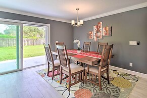 3 Mi to Dtwn Bradenton: Home w/ Yard!
