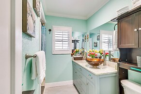 Breezy White Sands House Steps to Gulf Shore!