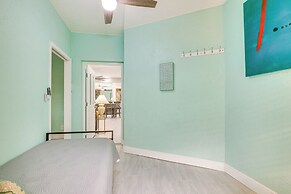 Breezy White Sands House Steps to Gulf Shore!