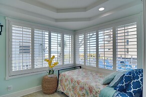 Breezy White Sands House Steps to Gulf Shore!