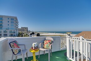 Breezy White Sands House Steps to Gulf Shore!