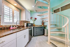 Breezy White Sands House Steps to Gulf Shore!