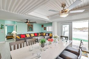 Breezy White Sands House Steps to Gulf Shore!