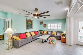 Breezy White Sands House Steps to Gulf Shore!