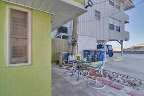 Breezy White Sands House Steps to Gulf Shore!