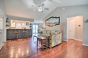 Bright & Airy Myrtle Beach Home Near Shopping