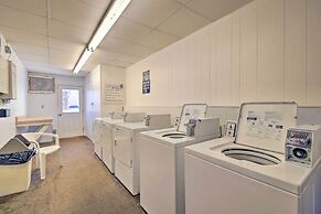 Charming Condo w/ Pool Access - Walk to Beach