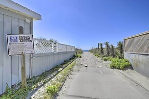 Charming Condo w/ Pool Access - Walk to Beach