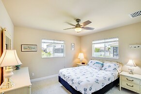 6 Mi to Waterpark: Tropical Home in Cape Coral