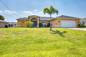 6 Mi to Waterpark: Tropical Home in Cape Coral