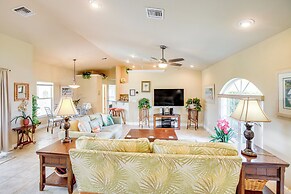 6 Mi to Waterpark: Tropical Home in Cape Coral
