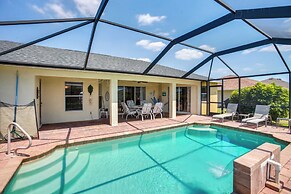 6 Mi to Waterpark: Tropical Home in Cape Coral