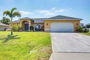 6 Mi to Waterpark: Tropical Home in Cape Coral