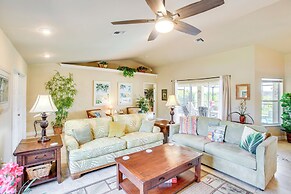 6 Mi to Waterpark: Tropical Home in Cape Coral