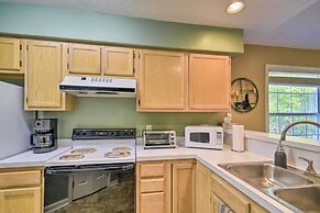 Aberdeen Club Golf Retreat, Short Drive to Beach!