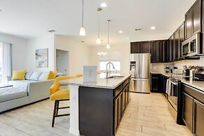 12 Mi to Disney: Home w/ Pool Access + Grill