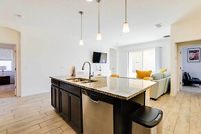 12 Mi to Disney: Home w/ Pool Access + Grill