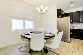 12 Mi to Disney: Home w/ Pool Access + Grill