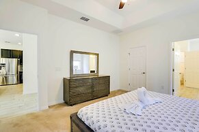 12 Mi to Disney: Home w/ Pool Access + Grill