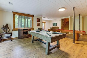 Charming Lake Hartwell Retreat w/ Game Room